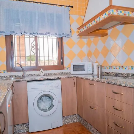 Familiar Con Piscina Privada, A&a Y Cerca Del Pueblo No Se Alquila A Grupos Holiday home *