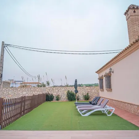 Familiar Con Piscina Privada, A&a Y Cerca Del Pueblo No Se Alquila A Grupos Holiday home