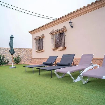 Holiday home Familiar Con Piscina Privada, A&a Y Cerca Del Pueblo No Se Alquila A Grupos